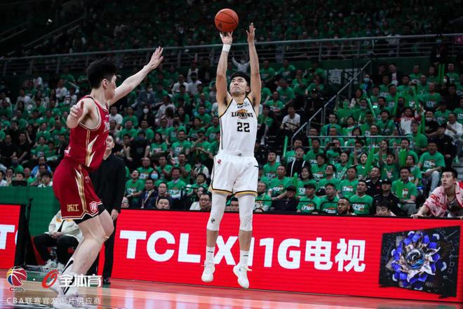 中国篮球重夺冠军视频_篮球赛夺冠_篮球夺冠时刻