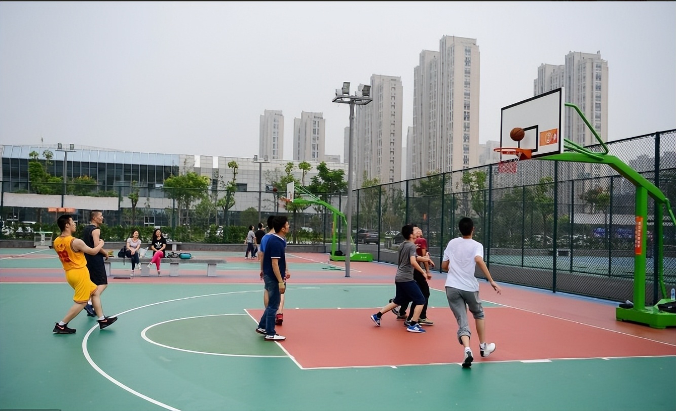 篮球规则比赛分钟了解图_篮球规则合集_3分钟了解篮球比赛规则