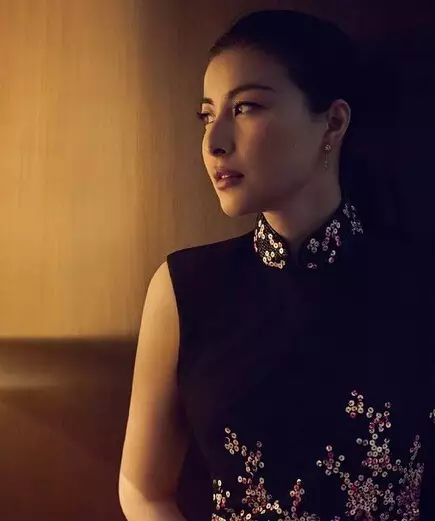 游泳冠军叫什么晶晶_游泳冠军女晶晶_游泳晶晶冠军女孩是谁