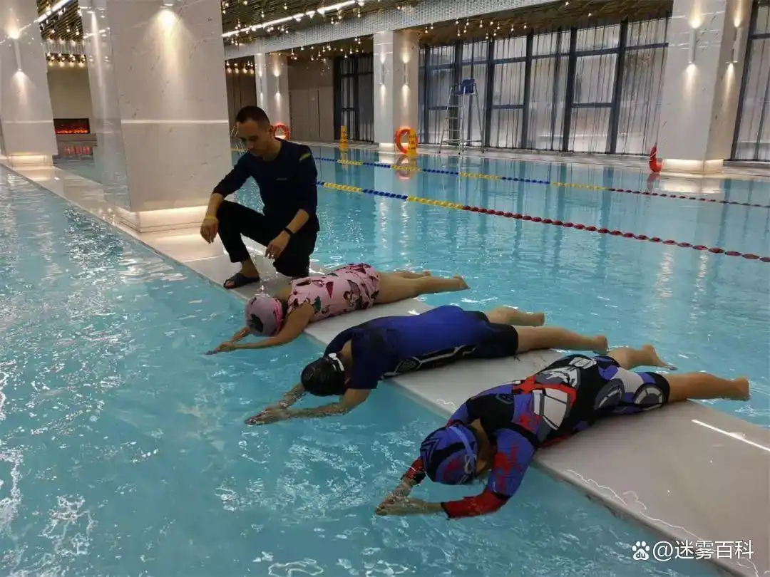 游泳技巧不费体力_游泳太费体力_游泳废体力