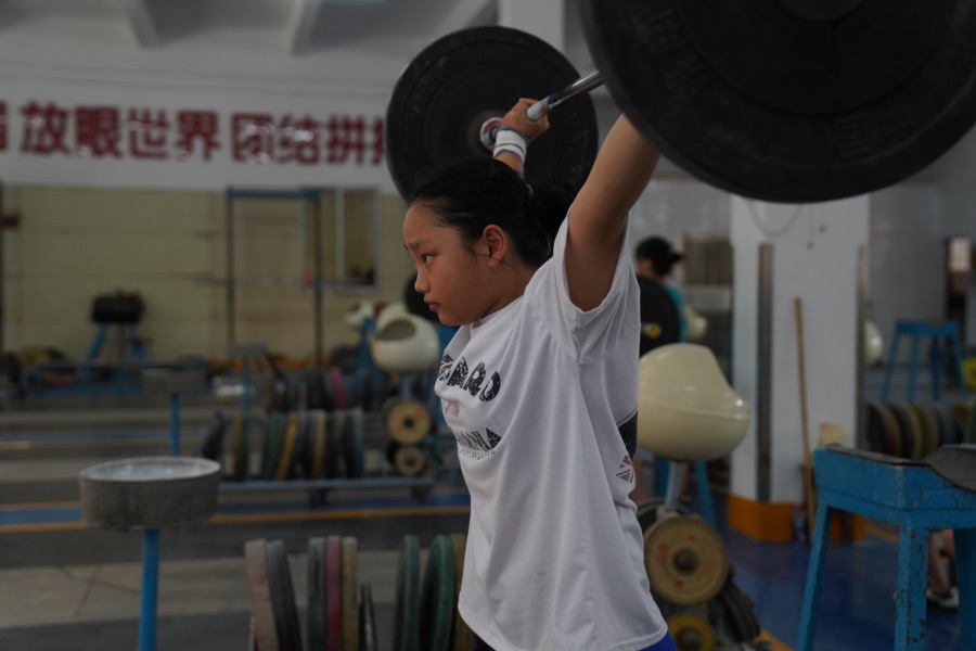 东莞举重世界冠军_东莞举重名将_广东省东莞市举重冠军