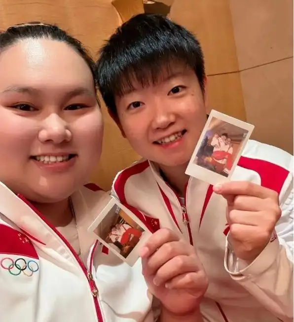中国女举重冠军雯雯是哪里人_女子举重冠军李雯雯_举重冠军女2021李雯雯