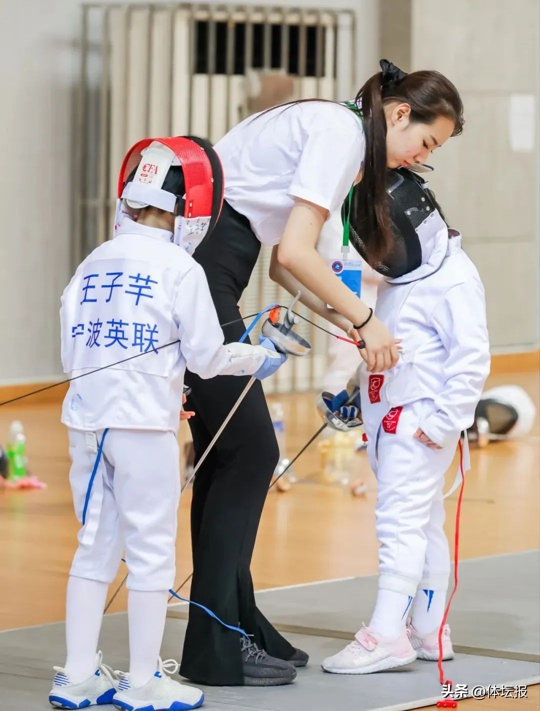 杭州市击剑锦标赛_杭州击剑_杭州青少年击剑技巧比赛